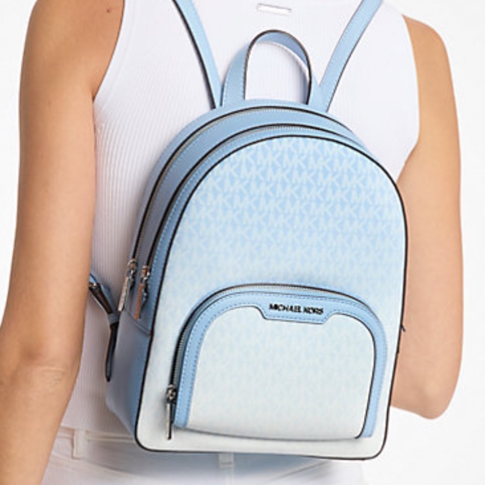 MICHAEL KORS Jaycee Medium Ombré Signature Logo Backpack
Light Sky
NWT